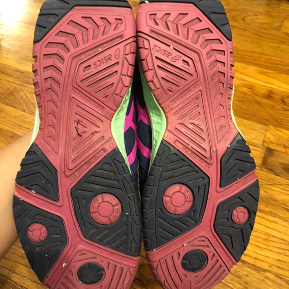 Women’s ASICS shoes - Picture 4 of 4
